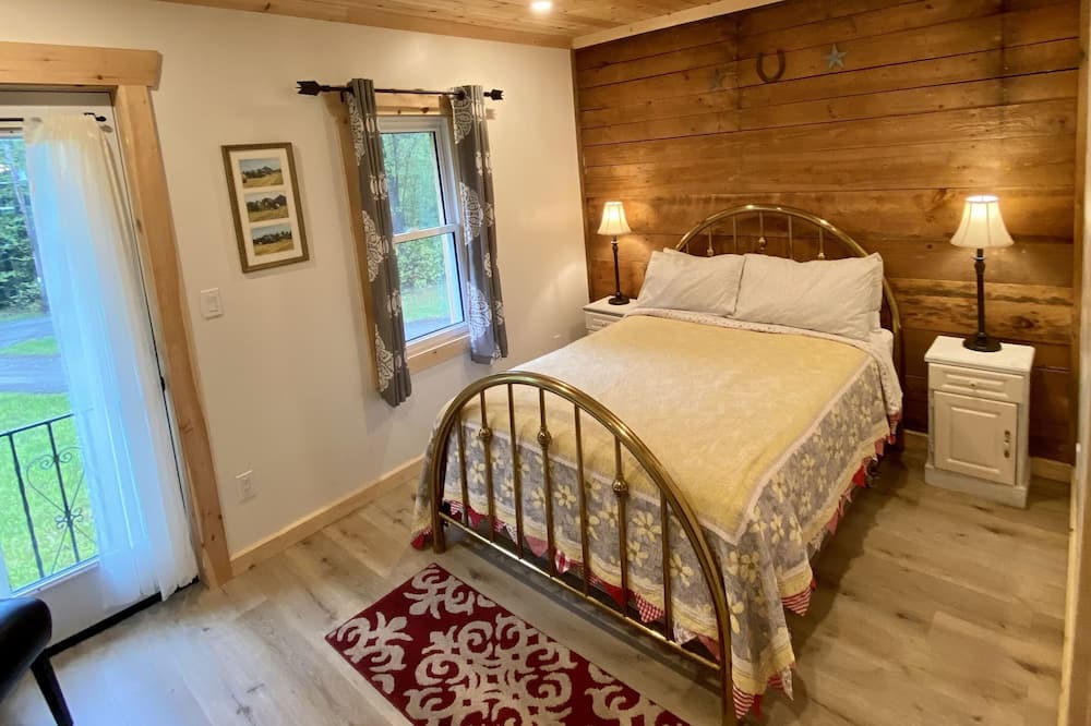 Photo of Bedroom in Perry