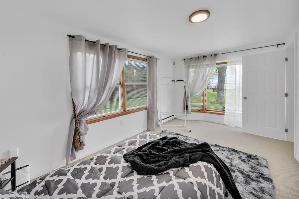Photo of Bedroom in Woodslee