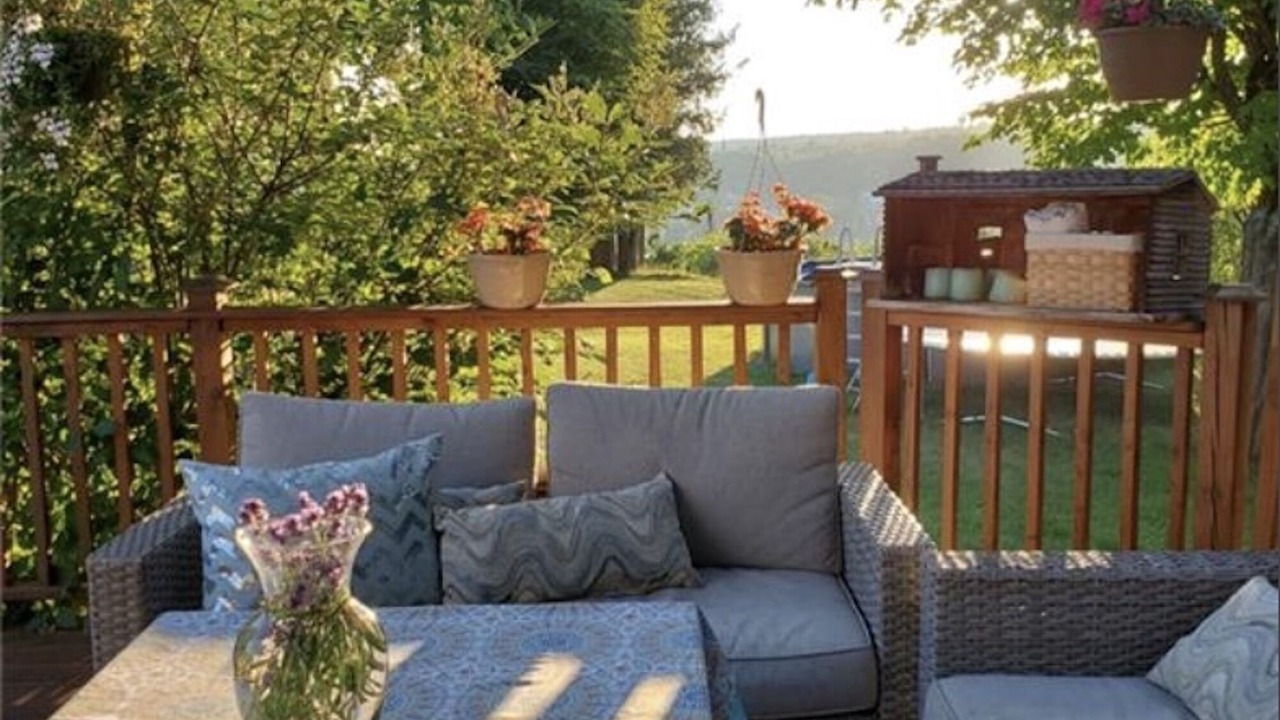 Photo of Patio Balcony in Manitoulin District