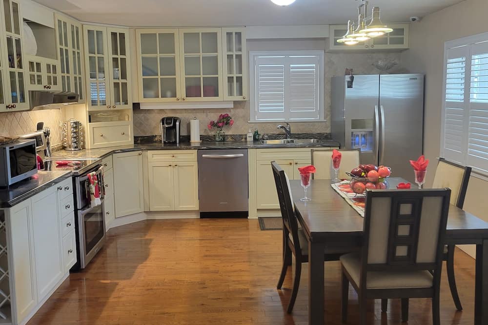 Photo of Kitchen in Fort Erie