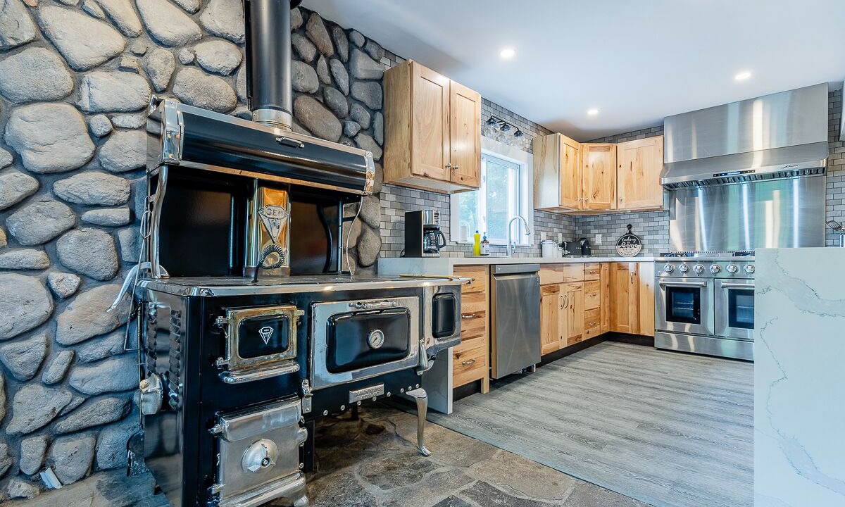 Photo of Kitchen in North Kawartha