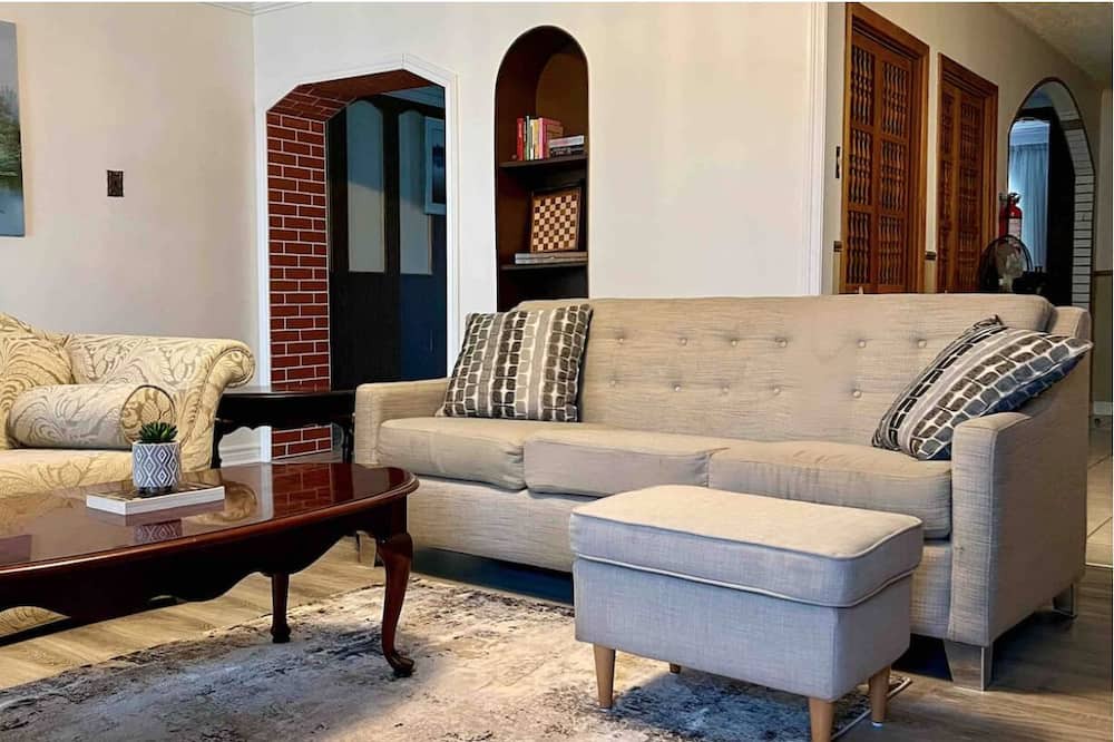 Photo of Livingroom in Bolsover