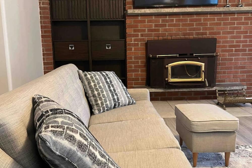Photo of Livingroom in Bolsover