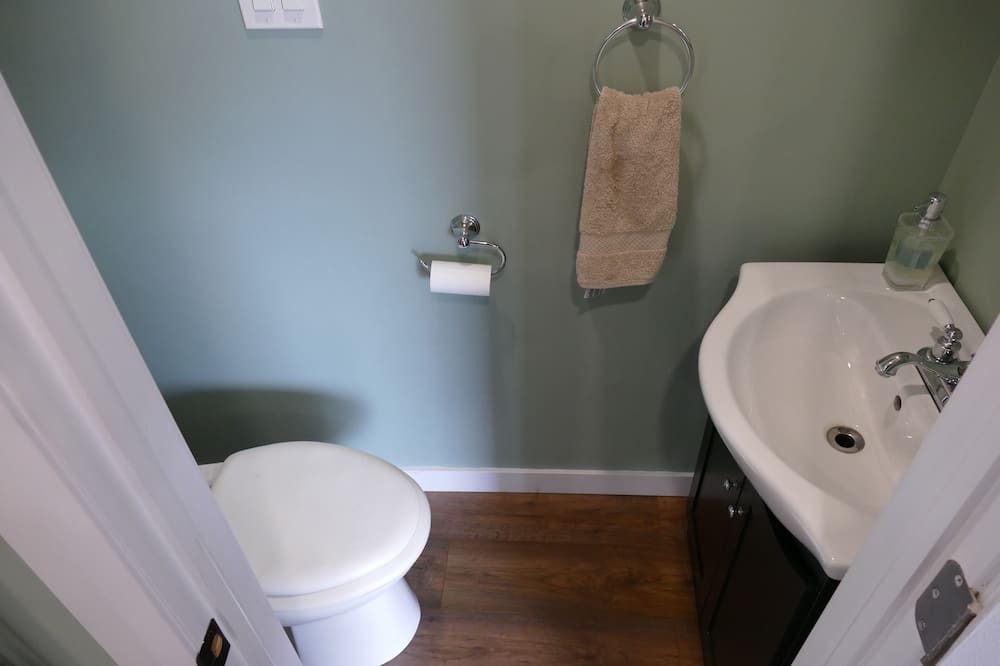 Photo of Bathroom in Faraday