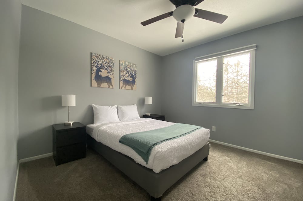 Photo of Bedroom in Brooklyn Park