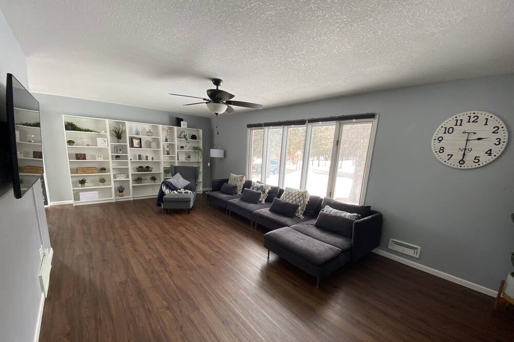 Photo of Livingroom in Brooklyn Park