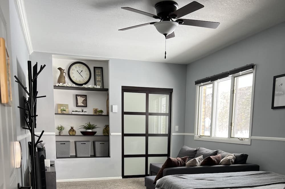 Photo of Bedroom in Brooklyn Park