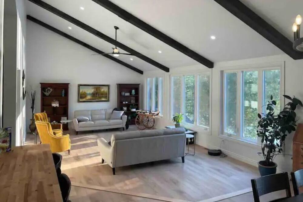 Photo of Livingroom in Alban