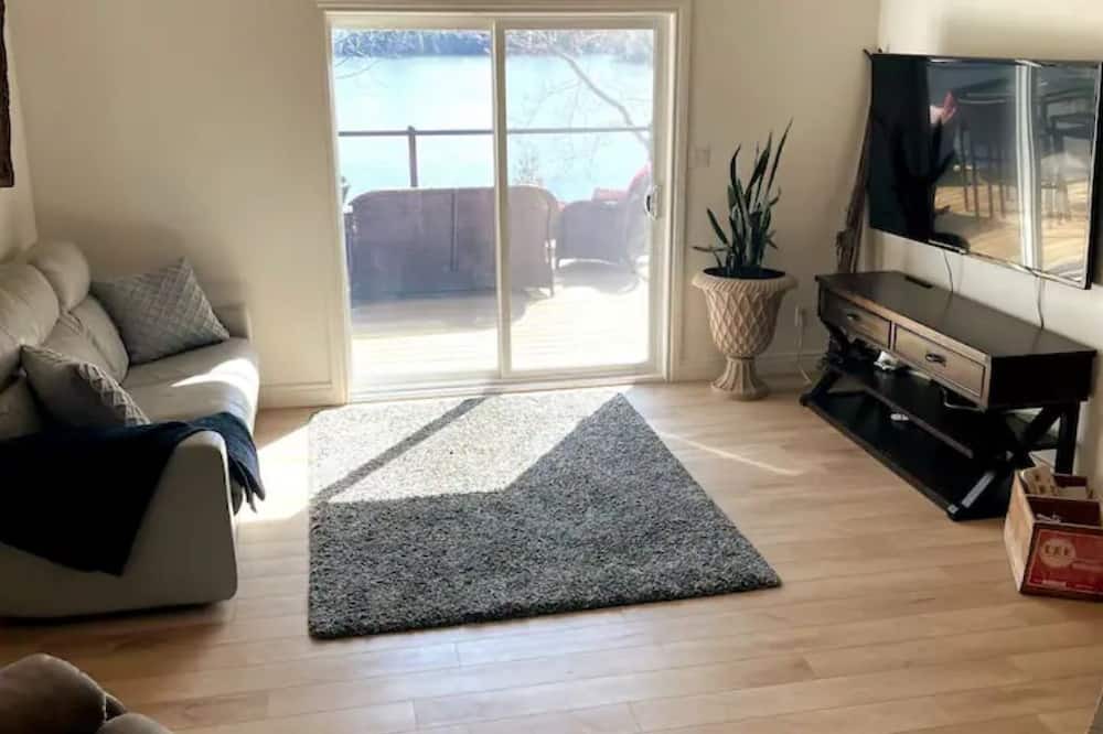Photo of Livingroom in Alban