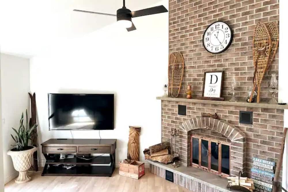 Photo of Livingroom in Alban