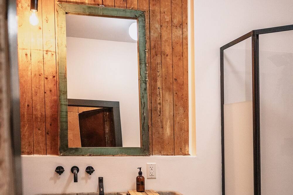 Photo of Bathroom in Lindsay