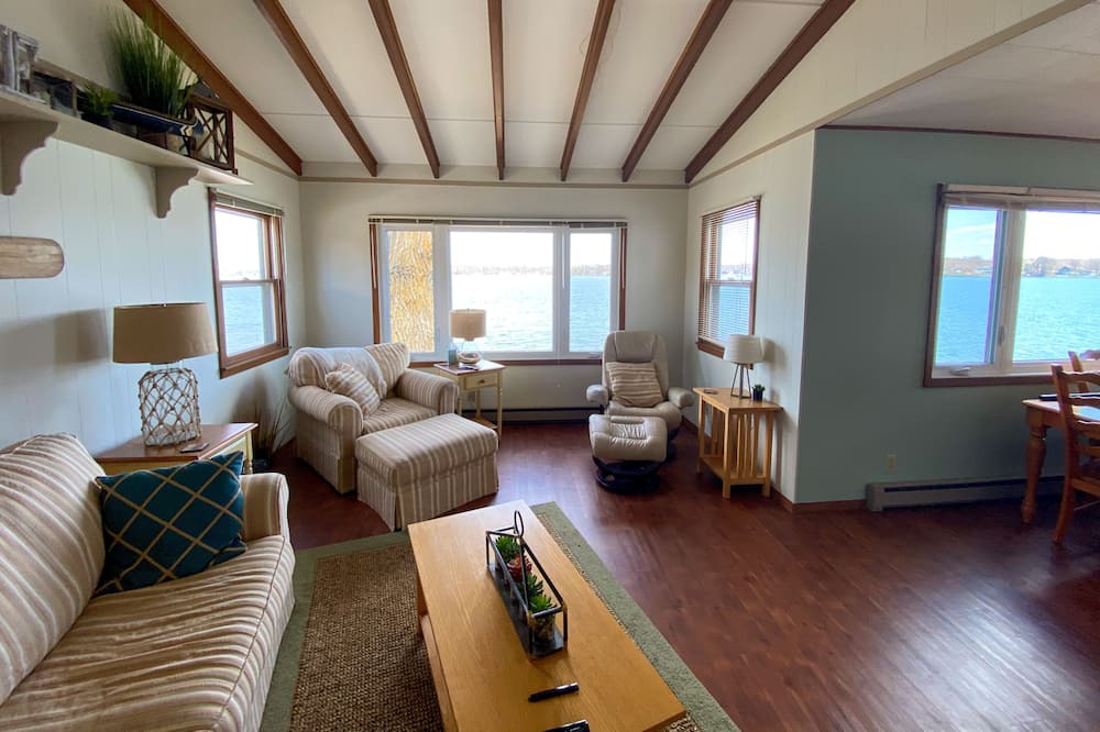 Photo of Livingroom in Audubon