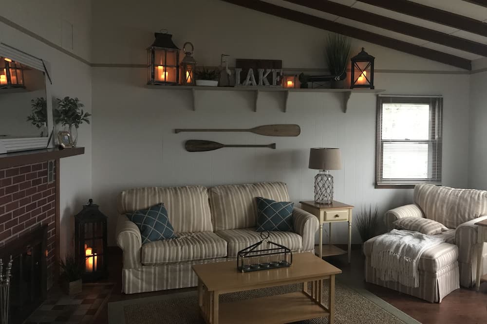 Photo of Livingroom in Audubon