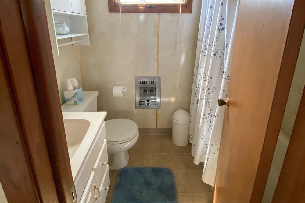 Photo of Bathroom in Audubon