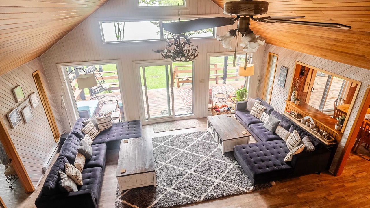 Photo of Livingroom in Douro-Dummer