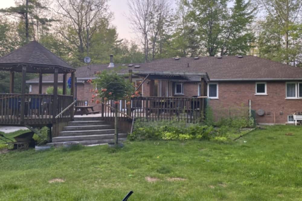 Photo of Outdoor in Tiny