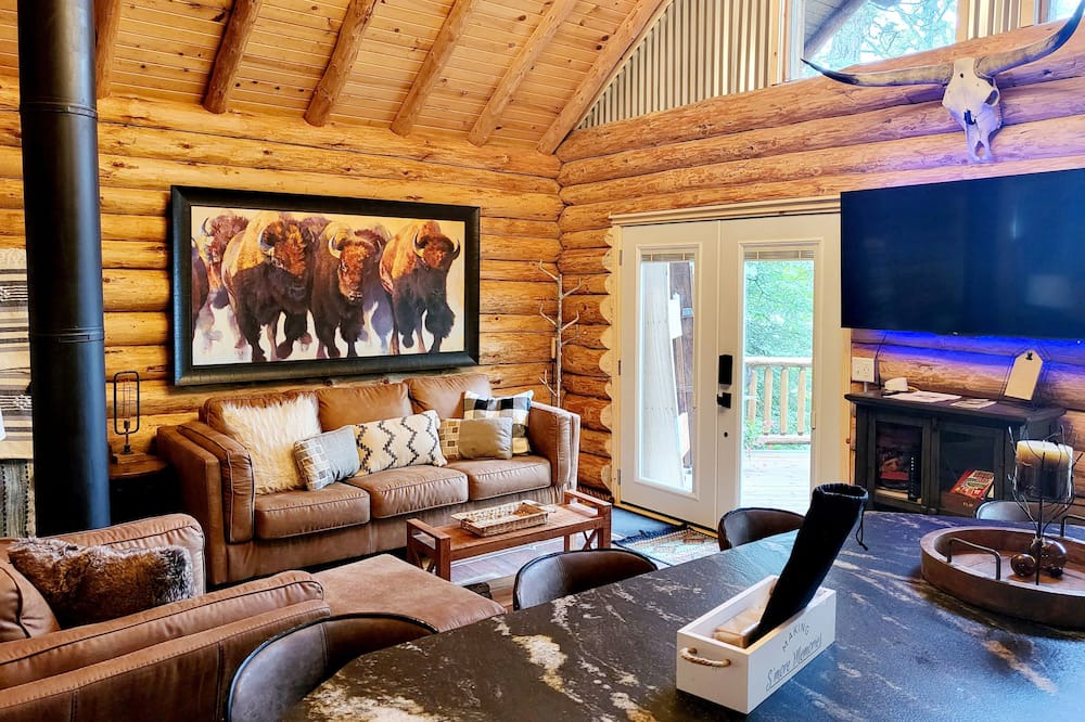 Photo of Livingroom in Sturgeon Lake