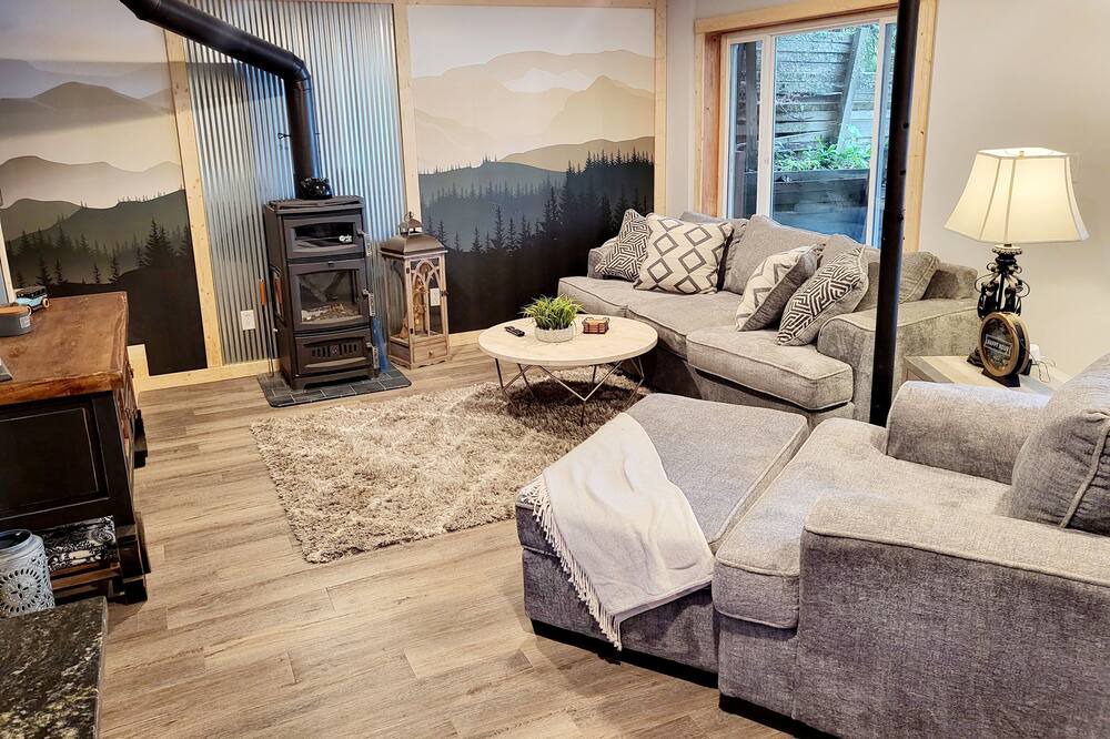 Photo of Livingroom in Sturgeon Lake