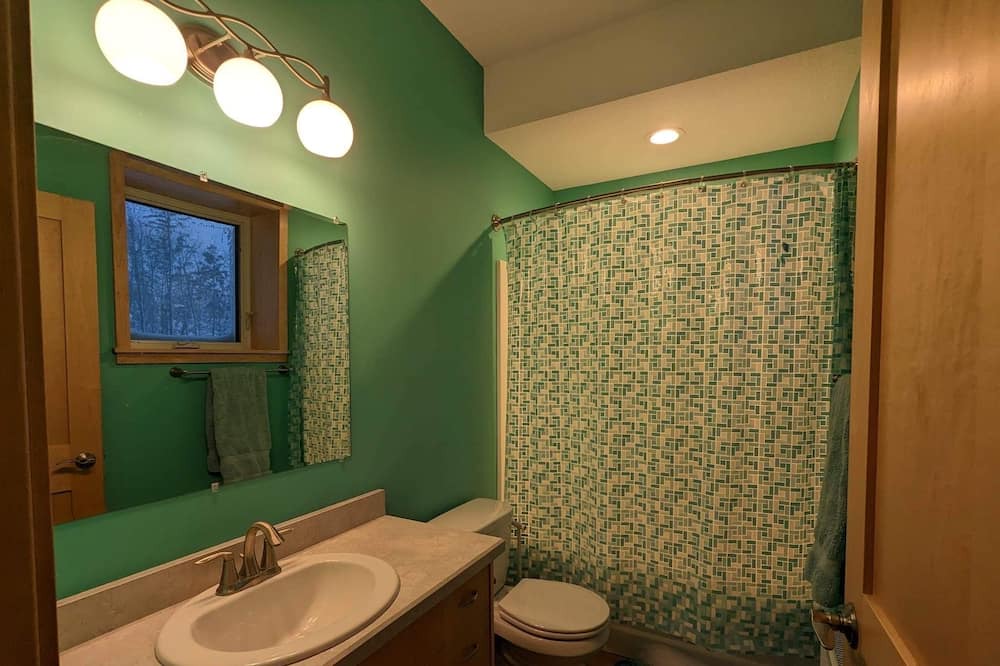 Photo of Bathroom in Sturgeon Lake