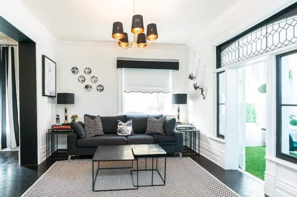 Photo of Livingroom in North London