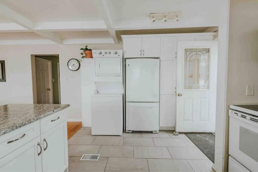 Photo of Kitchen in Centre Hastings