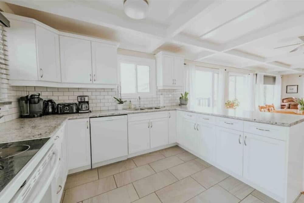 Photo of Kitchen in Centre Hastings
