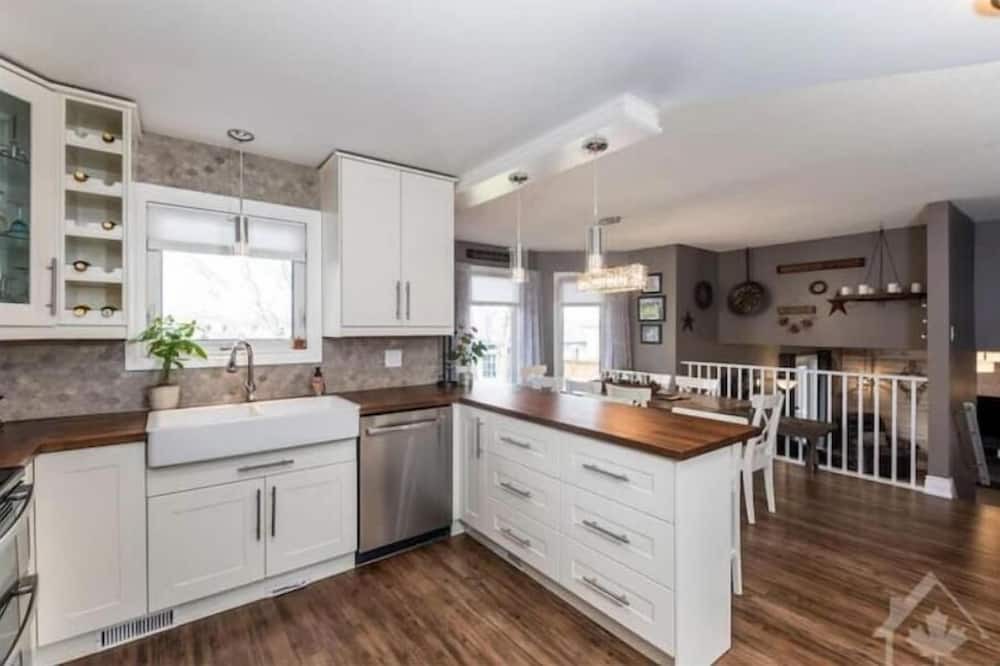 Photo of Kitchen in Arnprior