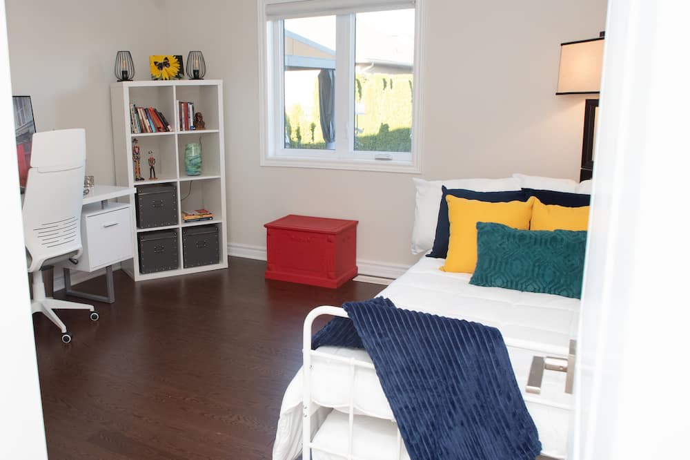 Photo of Bedroom in Chatham-Kent