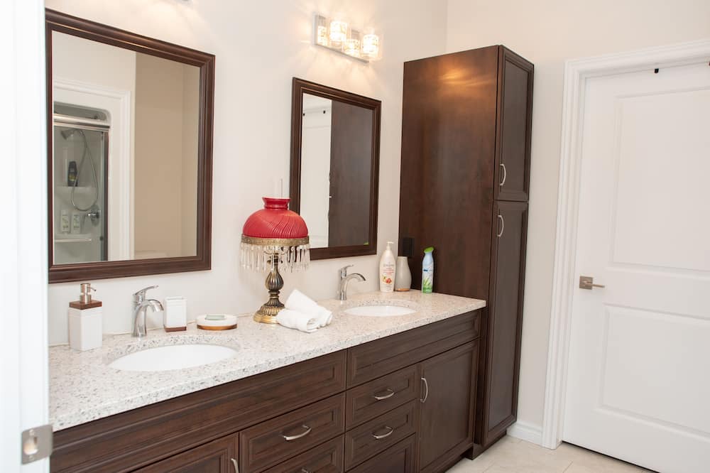 Photo of Bathroom in Chatham-Kent