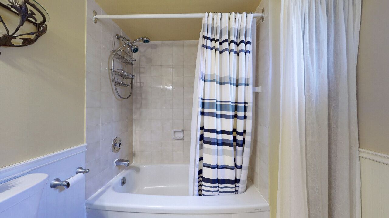 Photo of Bathroom in Victoria Road