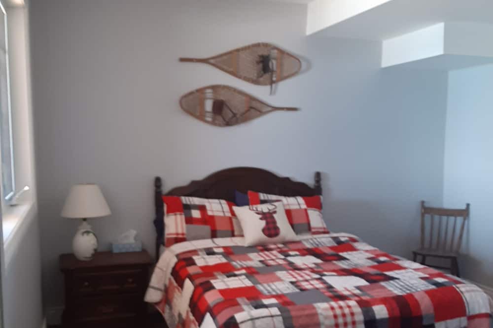 Photo of Bedroom in Kemble