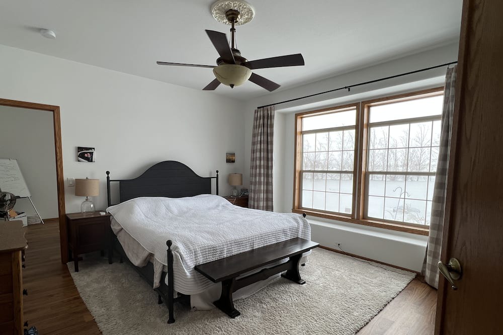 Photo of Bedroom in Alexandria