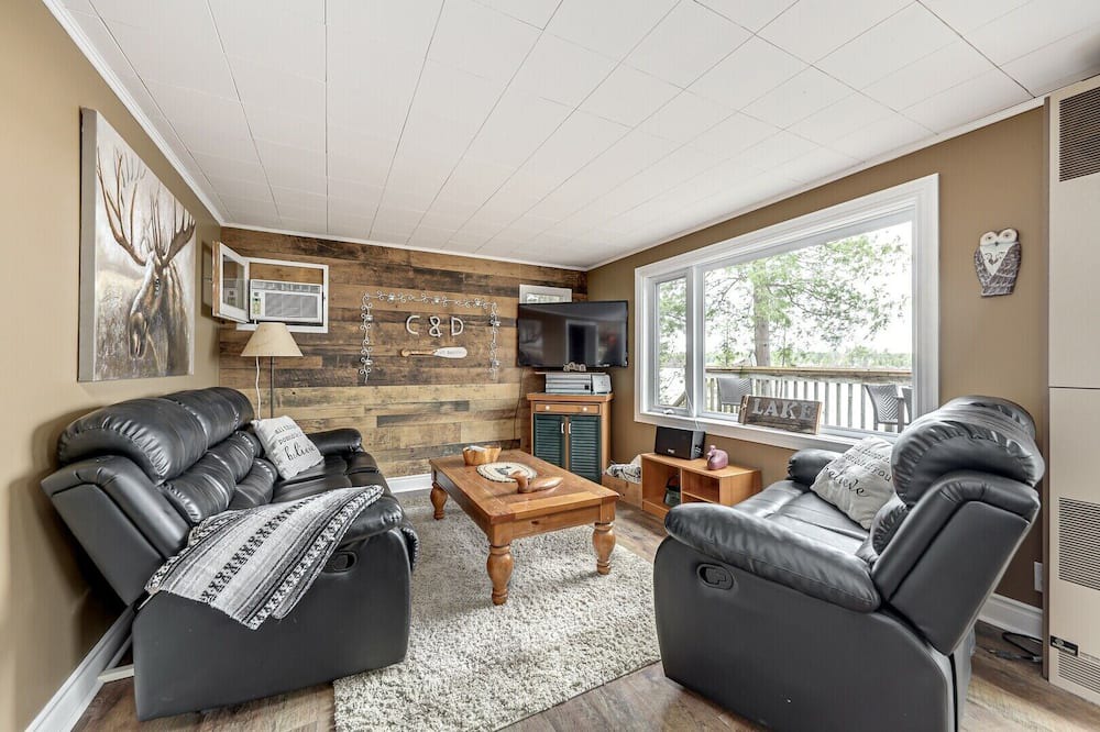 Photo of Livingroom in Ramara