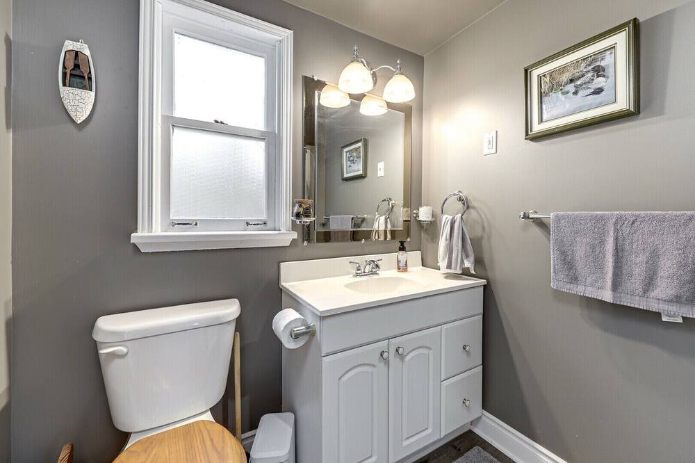 Photo of Bathroom in Ramara