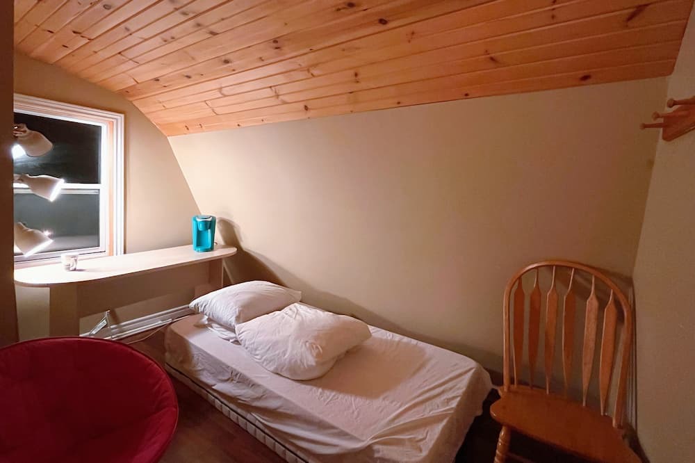 Photo of Bedroom in Pefferlaw