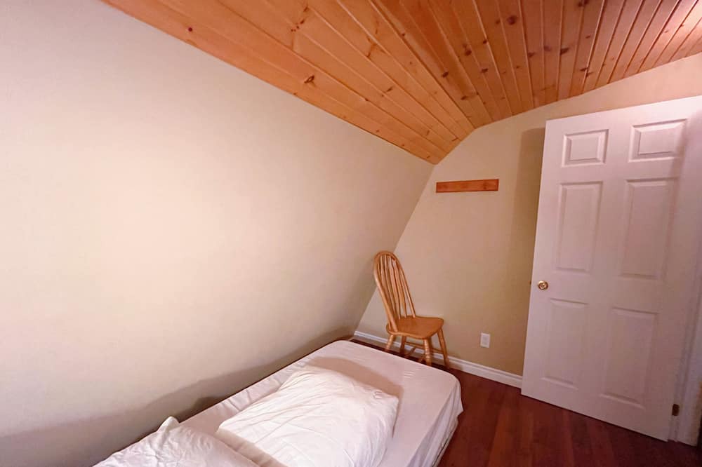 Photo of Bedroom in Pefferlaw