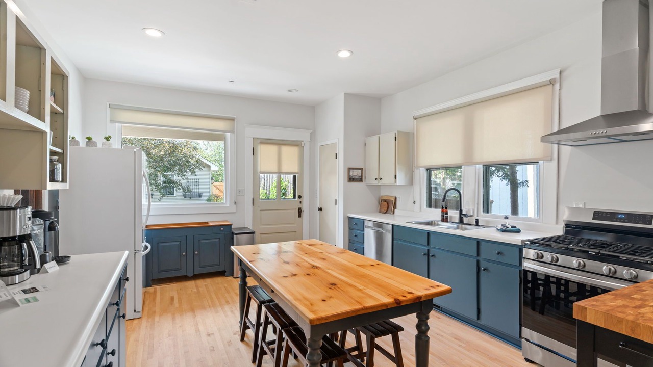 Photo of Kitchen in Lowry Hill East
