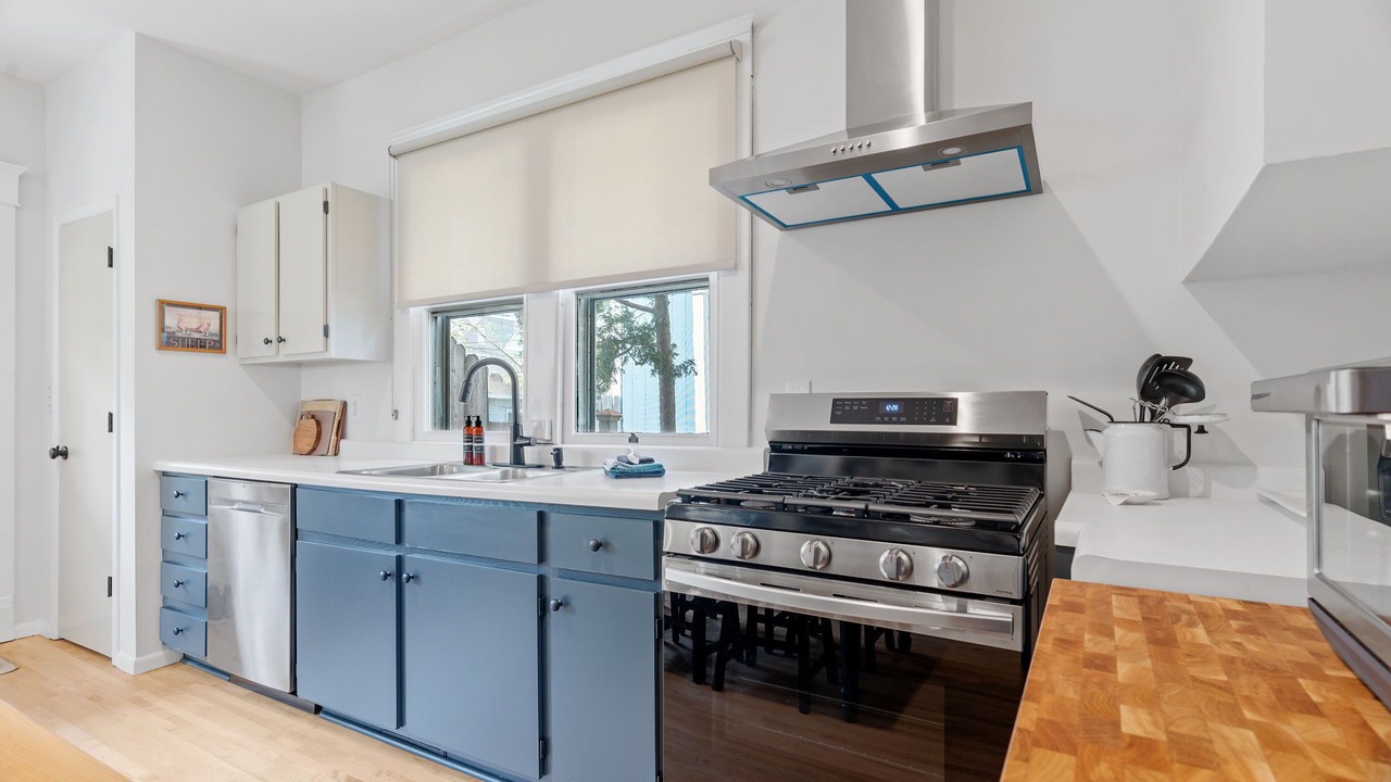 Photo of Kitchen in Lowry Hill East