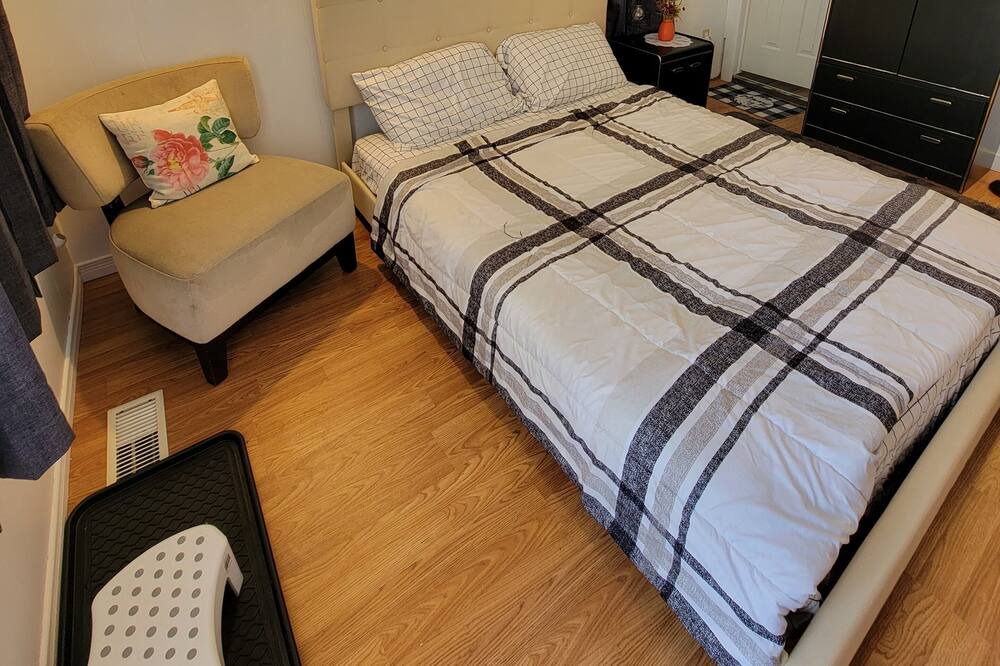 Photo of Bedroom in Wallaceburg