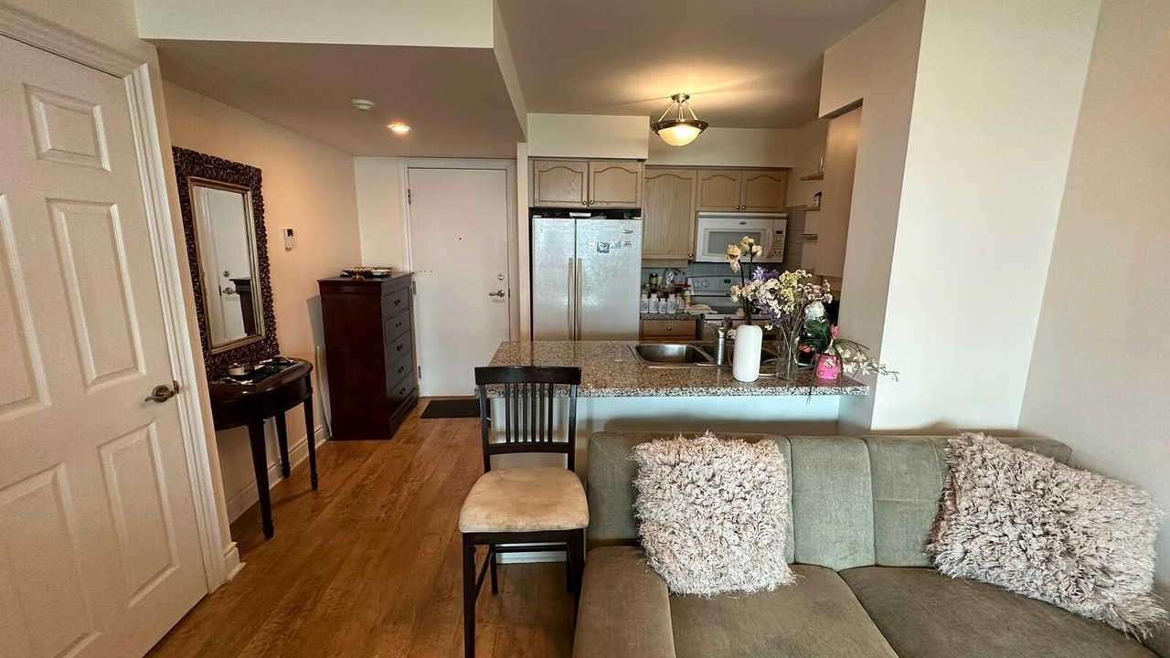 Photo of Livingroom in Willowdale