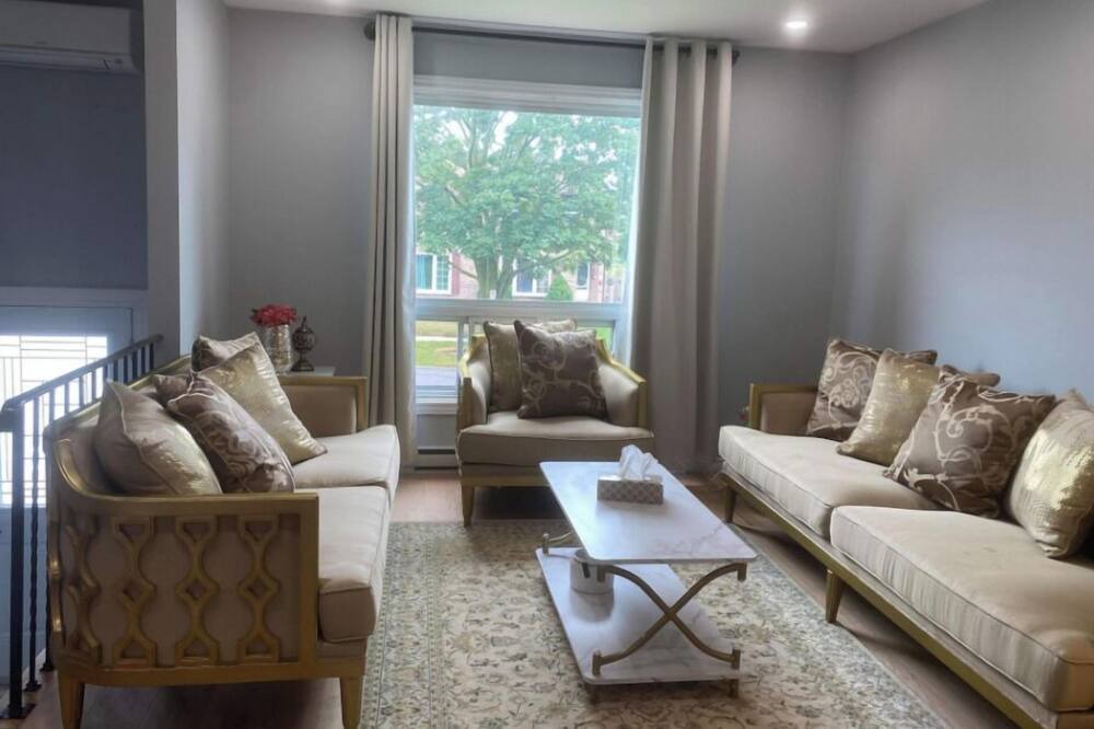 Photo of Livingroom in Durham Region