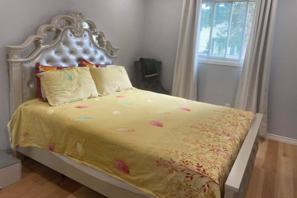 Photo of Bedroom in Durham Region