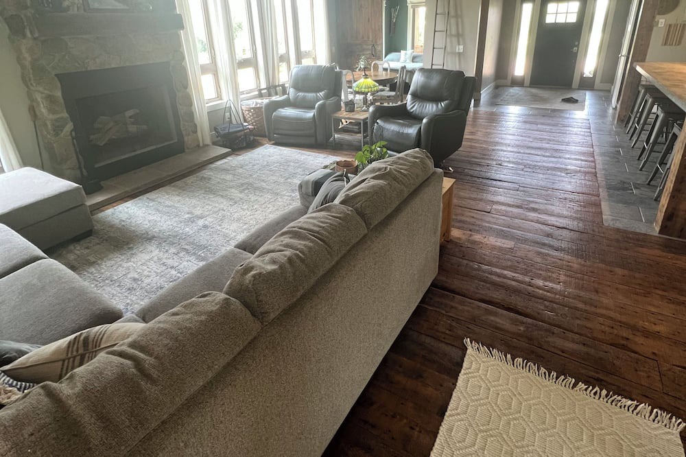 Photo of Livingroom in Carver County