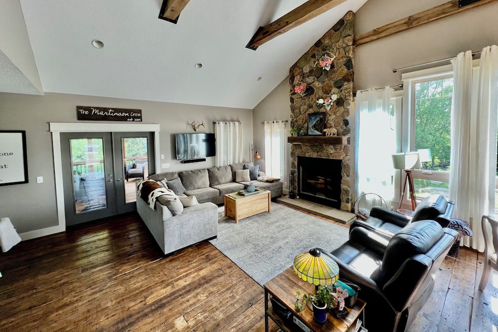 Photo of Livingroom in Carver County
