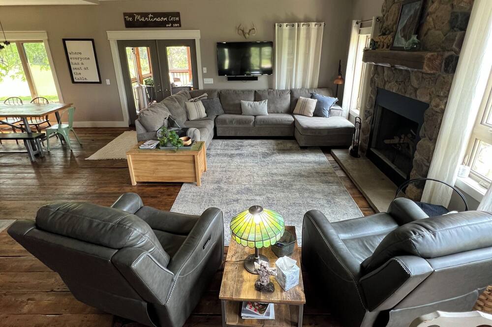 Photo of Livingroom in Carver County