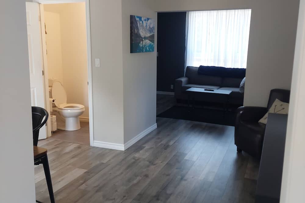 Photo of Livingroom in Midland