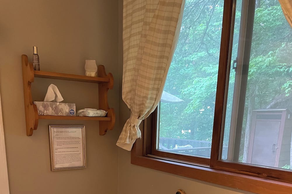 Photo of Bathroom in Rideau Lakes