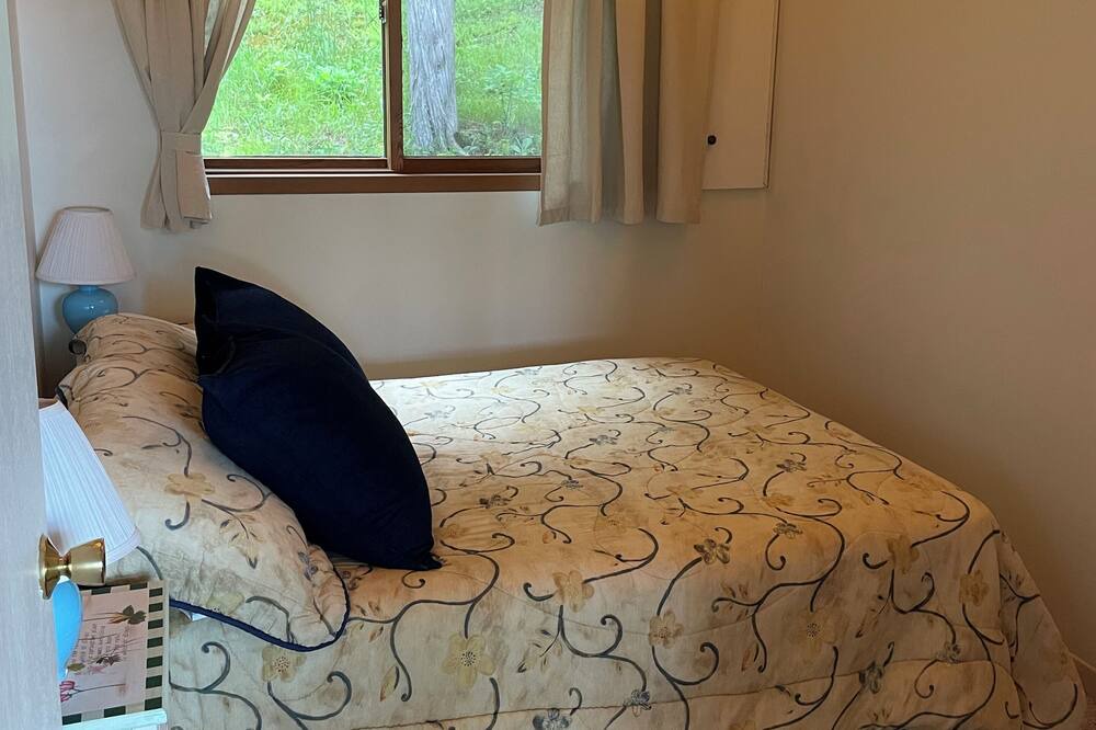 Photo of Bedroom in Rideau Lakes