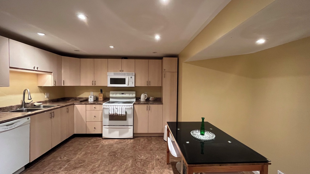Photo of Kitchen in Port Weller West