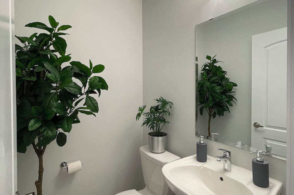 Photo of Bathroom in Markham